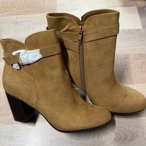 LC Lauren Conrad Camel Ankle Booties